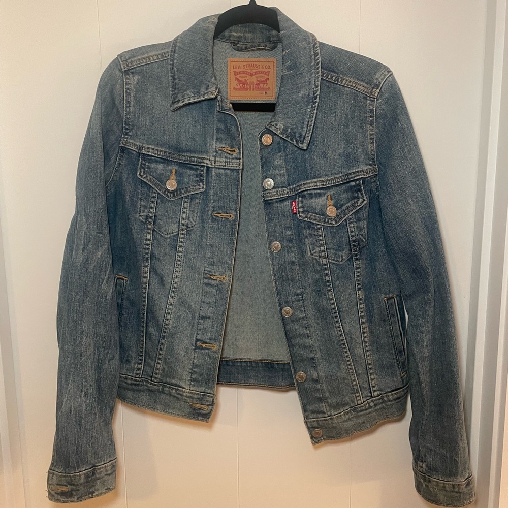 Levi's Blue Denim Jacket - Size Medium
